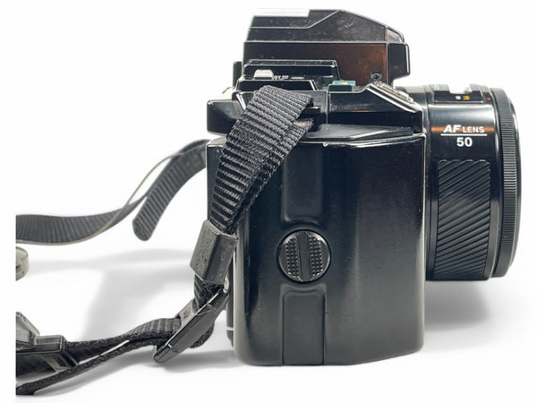 Minolta Maxxum 7000 w/ Maxxum 50mm lens 3