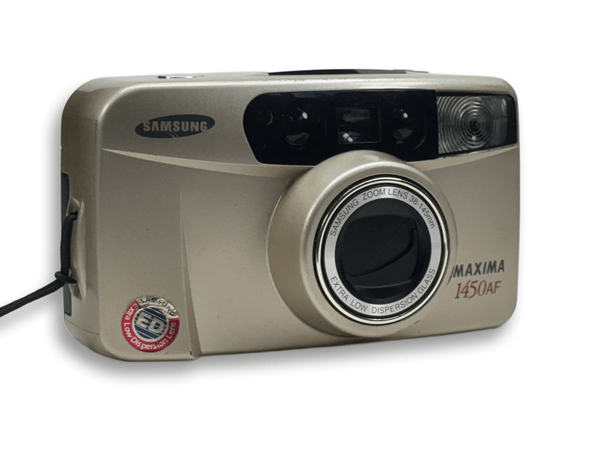 Samsung Maxima point and shoot 35mm film camera with auto focus and zoom.