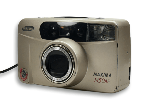 Samsung Maxima point and shoot 35mm film camera with auto focus and zoom.